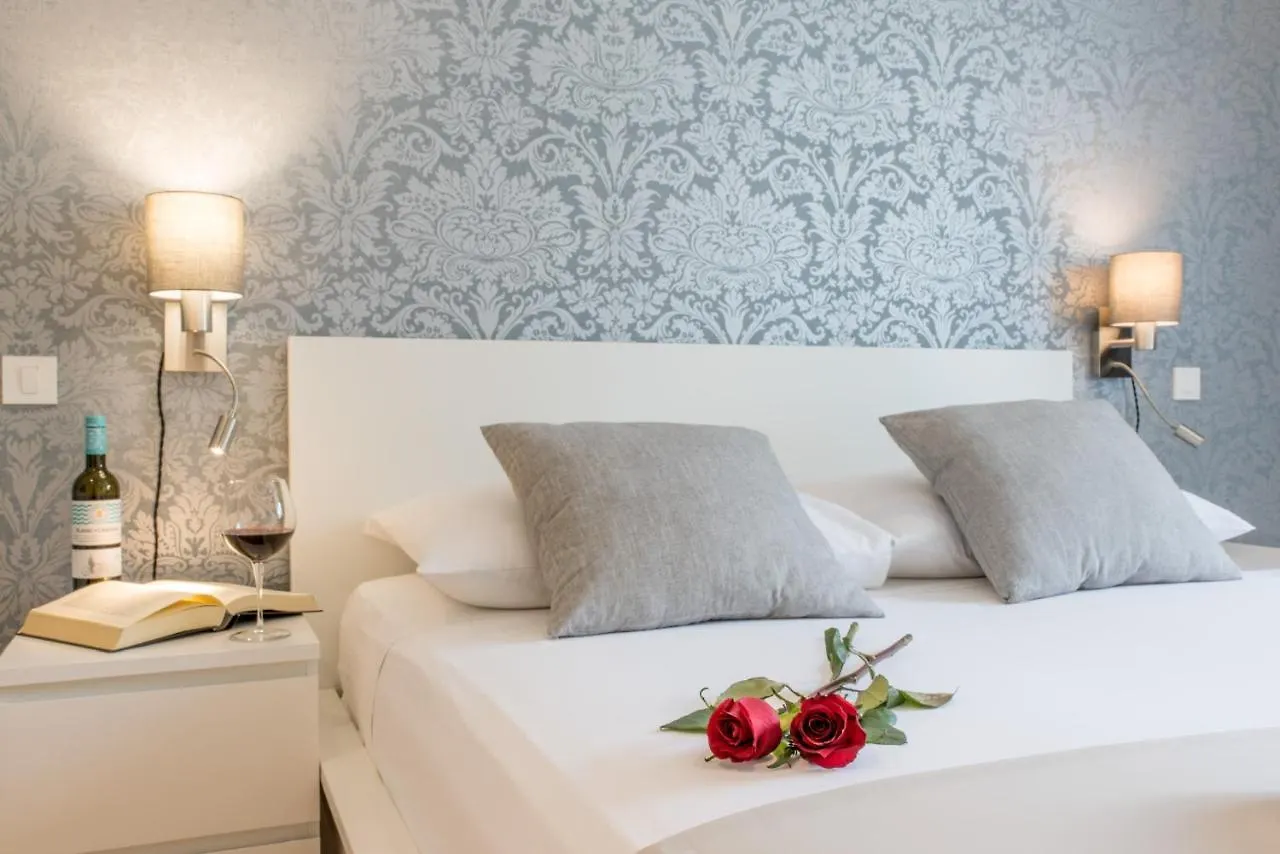 Wind Rose Split Hotel 3*,