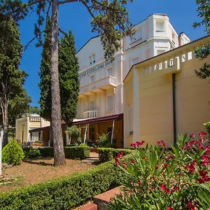 Hotel Ruzica- Glavna Zgrada I Depandanse Crikvenica